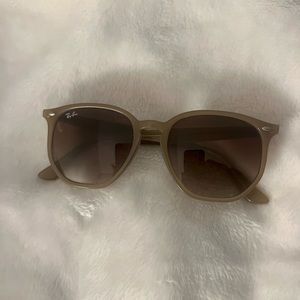 Ray Ban Unisex Beige RB4306/ frame color: beige lens color: brown